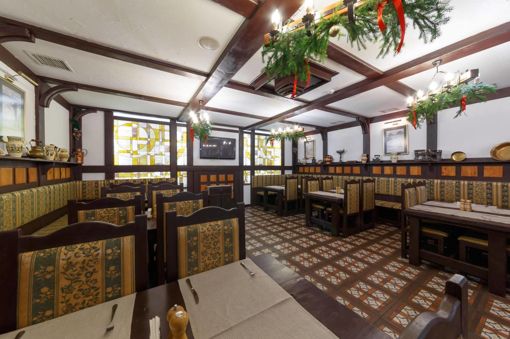 Отель Hotel Rubel