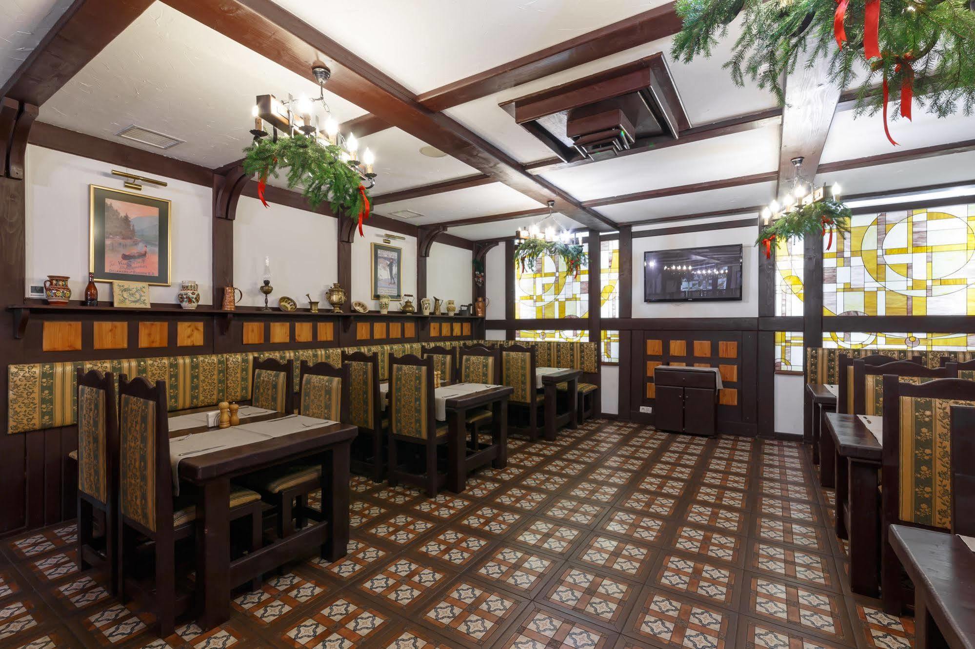 Отель Hotel Rubel